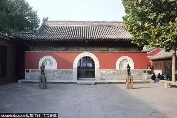 黄大仙论坛精选六肖，揭秘古老智慧的现代应用黄大仙论坛精选六肖一点万忘10月18