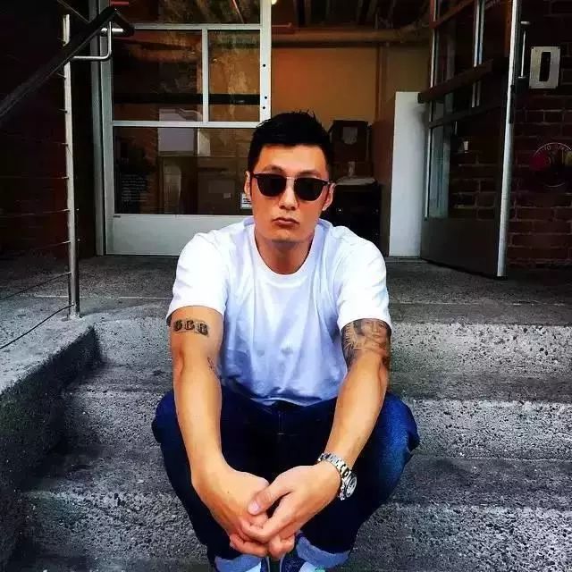 澳门六叔的真实身份，一个传奇人物的揭秘有没有澳门六叔的资料
