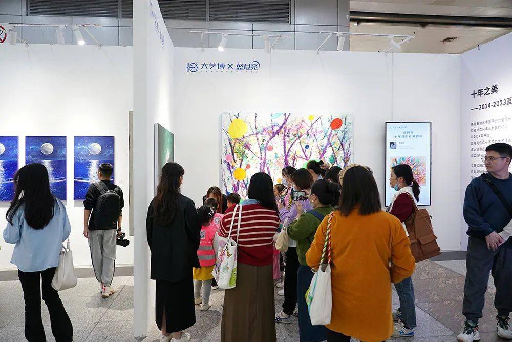 香港蓝月亮精选免费大揭秘，一场文化与艺术的盛宴香港蓝月亮精选免费资料大全+192.168.0.1