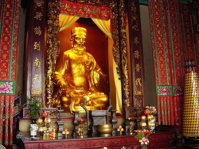 黄大仙精准大全正版资料大全新解，探寻神秘信仰与现代科技的交汇点黄大仙精准大全正版资料大全一